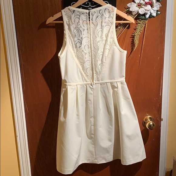 Off-white dress. - Picture 2 of 2